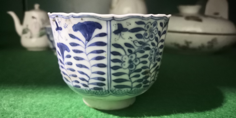 清代青花花卉杯