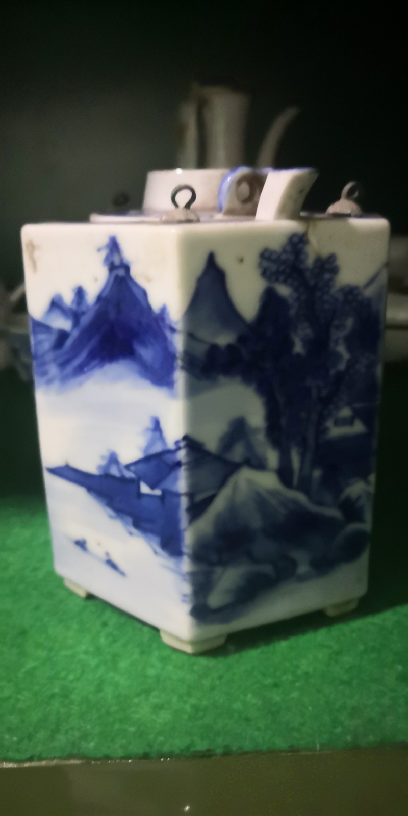 清青花山水纹酒壶