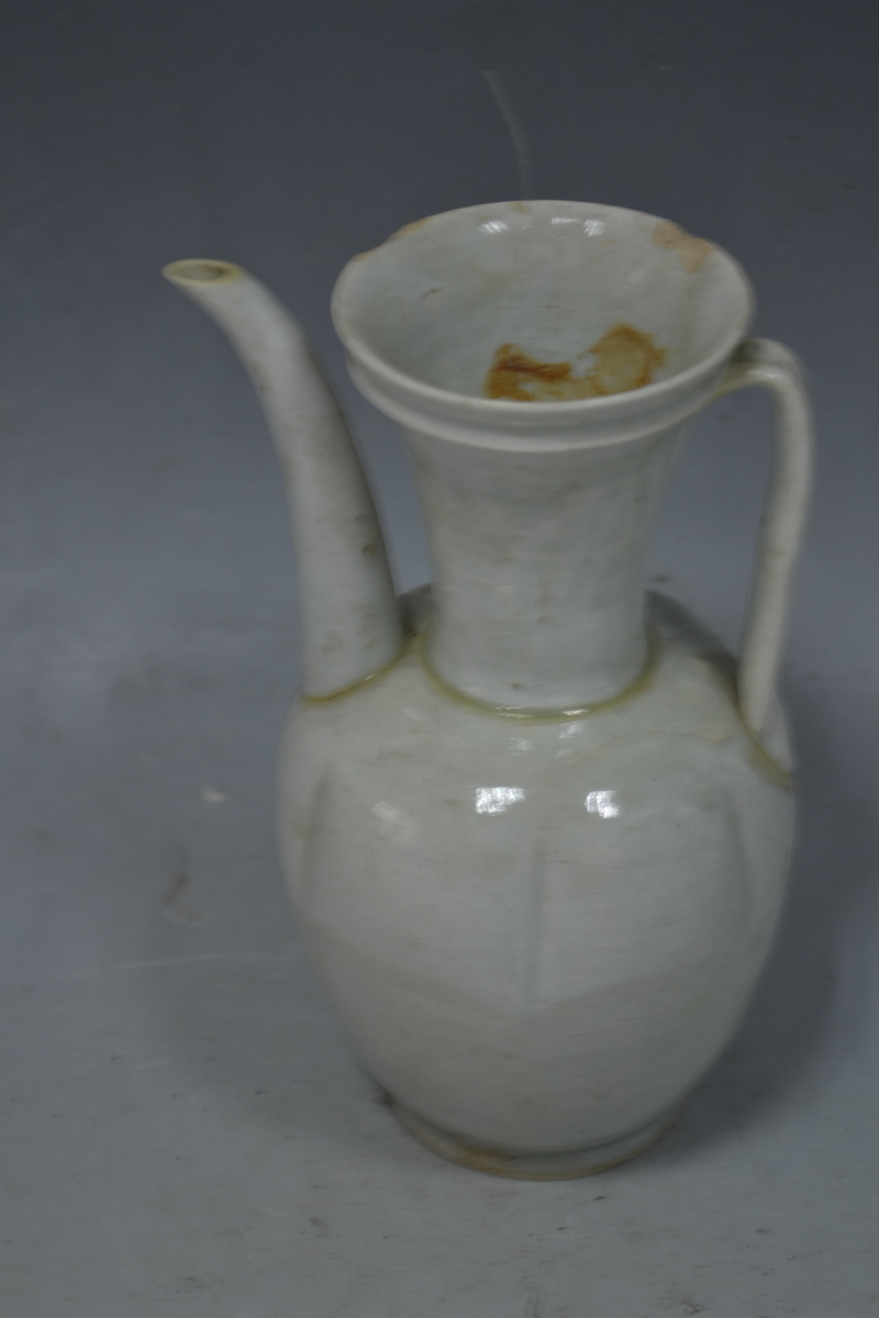 宋青白釉瓜棱执壶（三级）